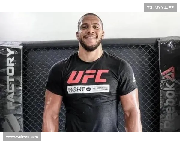 德鲁多伯再创KO纪录并列UFC轻量级历史第一位置