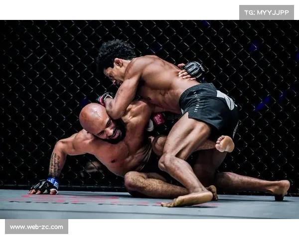 ONE巅峰系列赛31：阿布里法兹尔·阿里普尔59秒KO利亚姆·诺兰